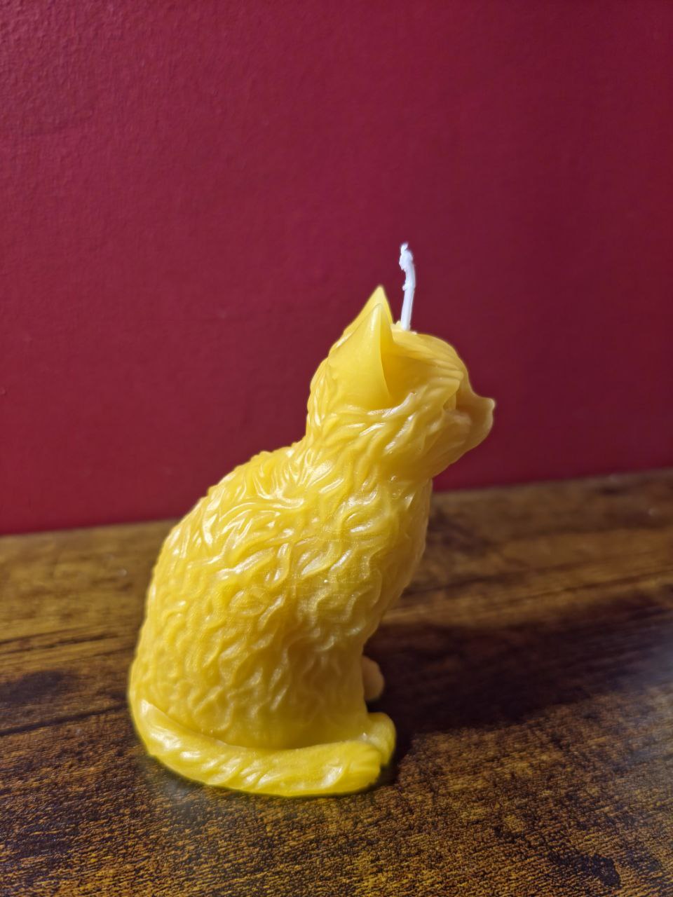 Handmade Pure Beeswax Cat Candle – Natural Honey Scent, Cute Decorative Gift